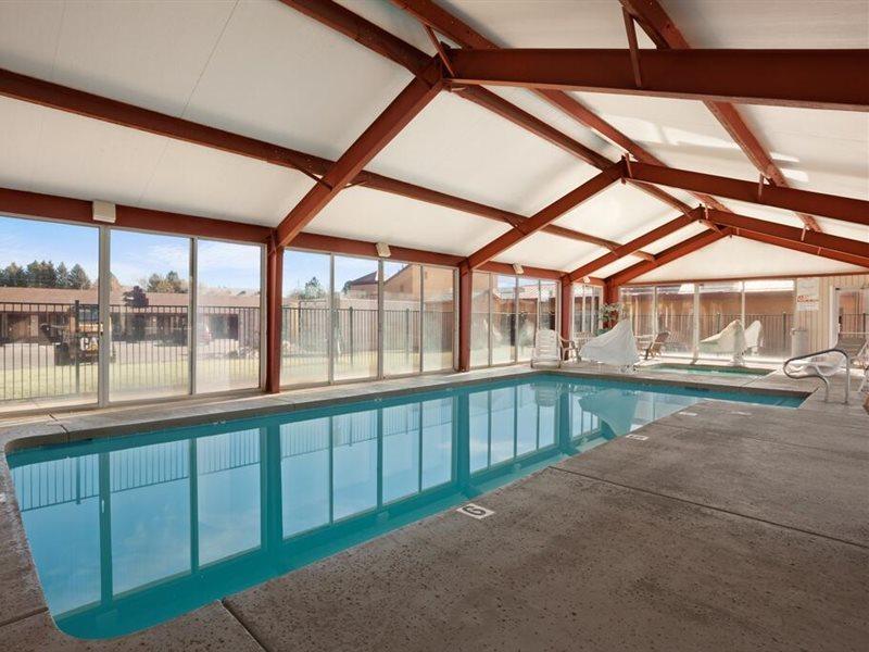 Super 8 By Wyndham Nau/downtown Conference Center