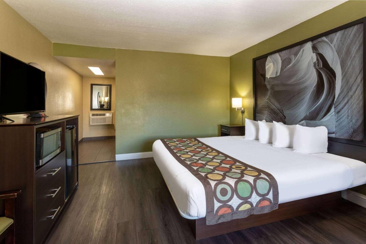 Super 8 By Wyndham Nau/downtown Conference Center Flagstaff